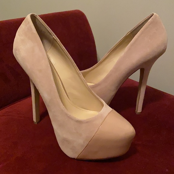 Steve Madden excellent condition tan pumps - Picture 2 of 3